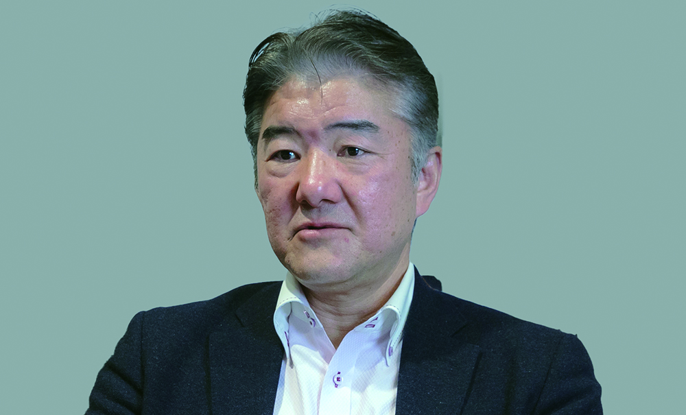北九州市役所 産業経済局 物流拠点推進室 次長 池田 弘幸氏(右) 物流企画係長 浦 大征氏(左)