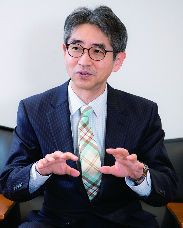 日本郵便株式会社 常務執行役員(郵便・物流事業企画部および郵便・物流営業部担当) 小池 信也 氏