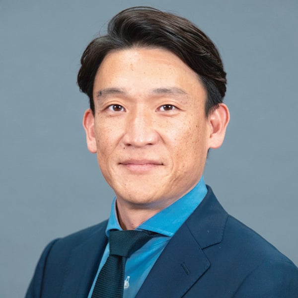 CBRE インベストメントバンキング シニアディレクター  インベストメン卜バンキング統括 平林 昇