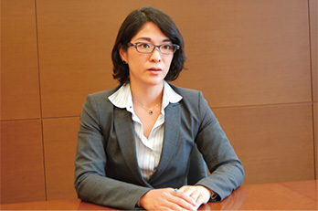 シニアバイスプレジデント オペレーション本部 副本部長 投資運用部長 斉藤 奈緒子氏
