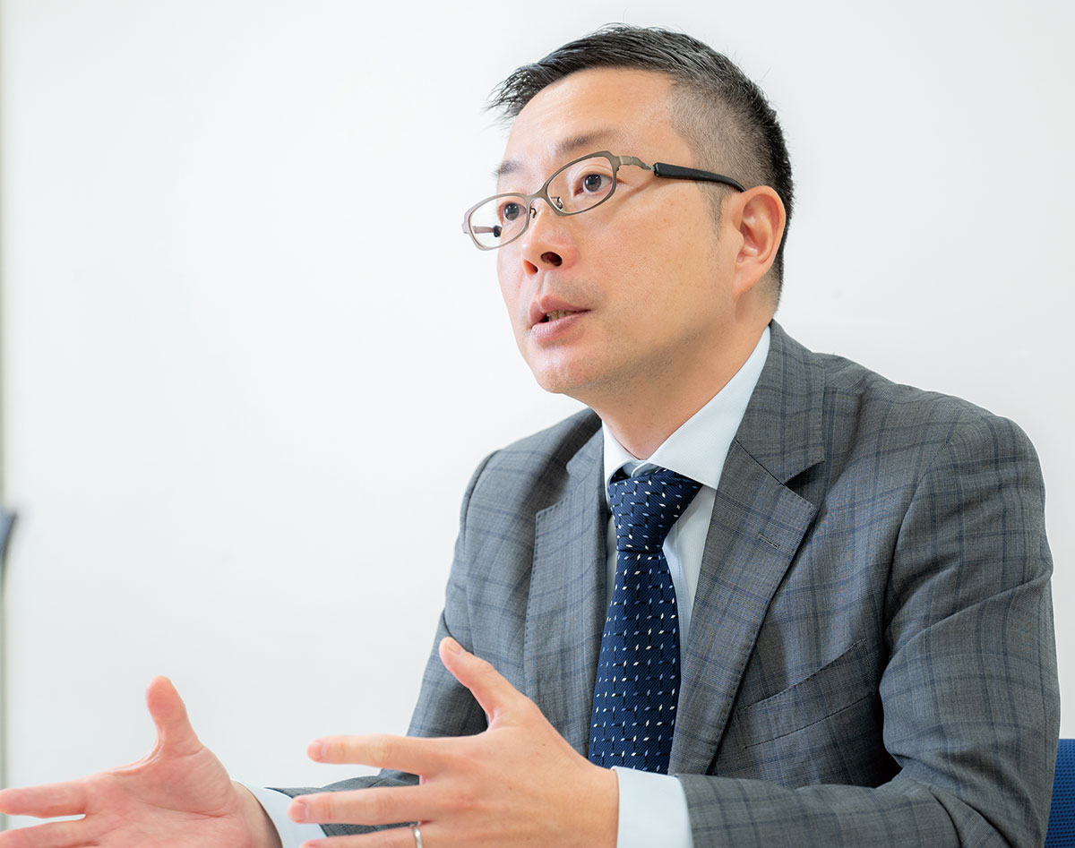 国土交通省 物流・自動車局 貨物流通経営戦略室長 塩野  進氏