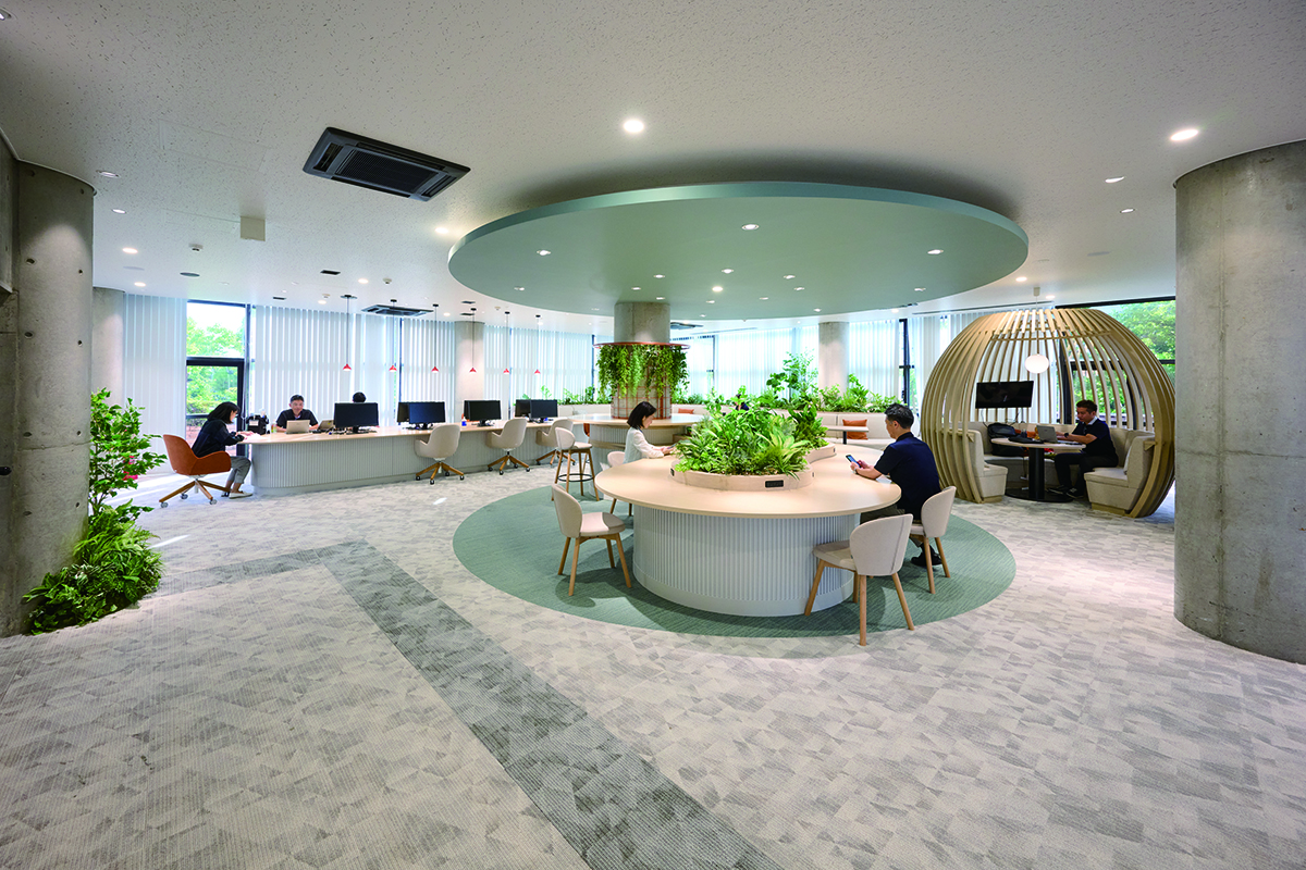株式会社シャルレ