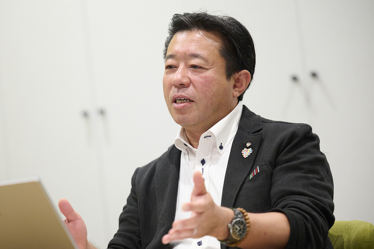 株式会社シャルレ 総務課リーダー(当時)川端康晴氏