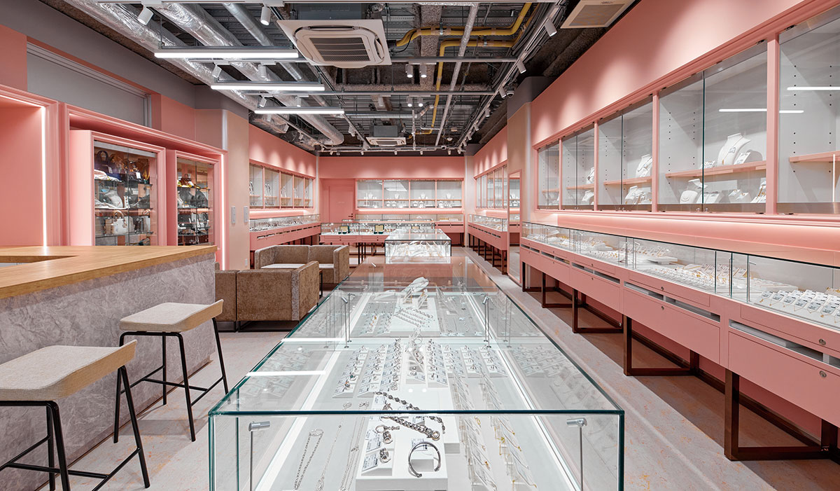 KOMEHYO OSAKA SHINSAIBASHI