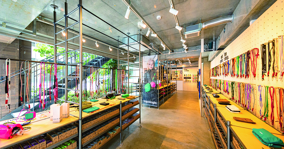 Topologie Kyoto Sanjo Store