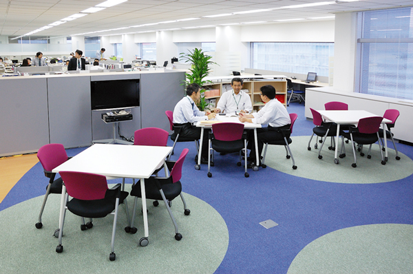 オフィス移転プロジェクト事例 / ライオン商事株式会社 / 休憩スペース