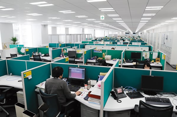 オフィス移転プロジェクト事例 / アストラゼネカ株式会社 / オフィススペース