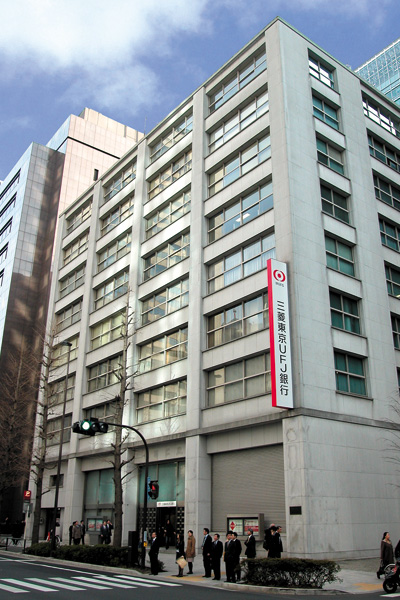 現在の東銀ビル('07.1