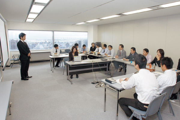 拠点再構築により誕生した、新生「神戸支店」の様子