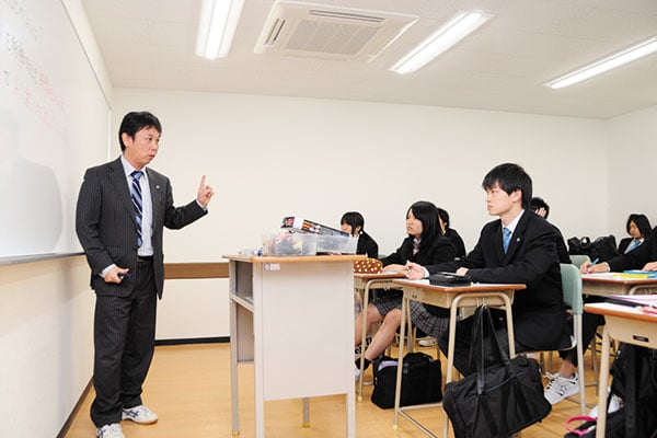 キャンパス