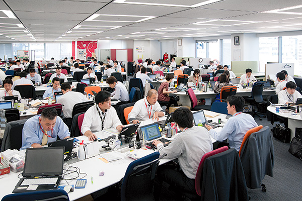 オフィス移転プロジェクト事例 / 東京コカ・コーラボトリング株式会社　フリーアドレス制を導入した新オフィス