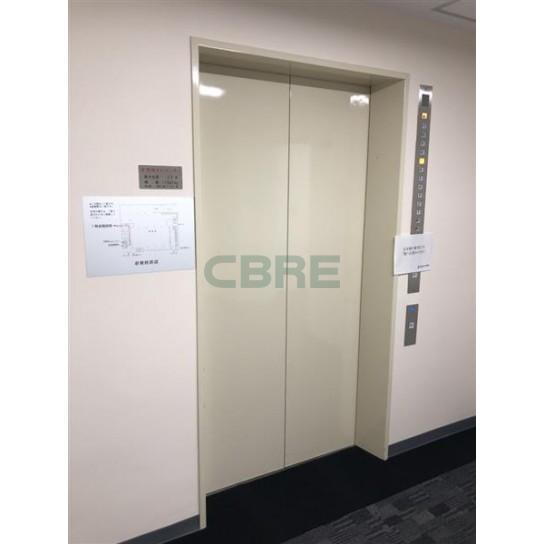 荷物用昇降設備