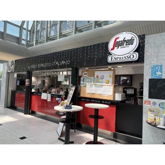 カフェテリア